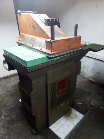 Venda Máquinas para fabrico de calçado
