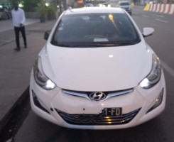 A venda *HYUNDAI ELANTRA*
