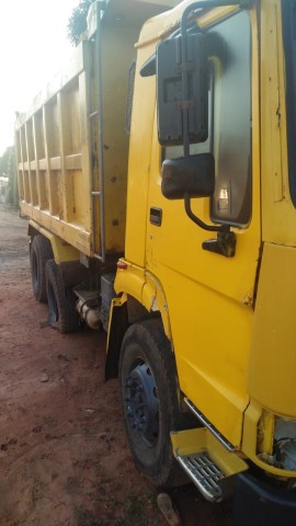 Venda Camião Basculante Sinotruck Howo