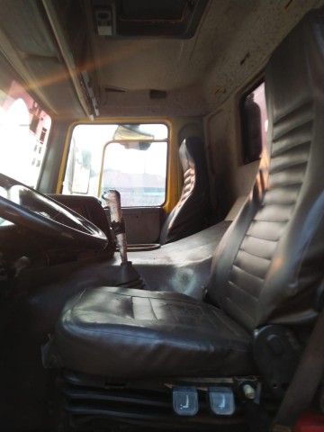 Venda Camião Basculante Sinotruck Howo