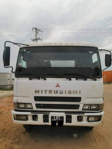 Venda Camião Cisterna Mitsubishi