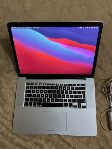 Venda MacBook Pro 15, i7, 16GB, 256gb