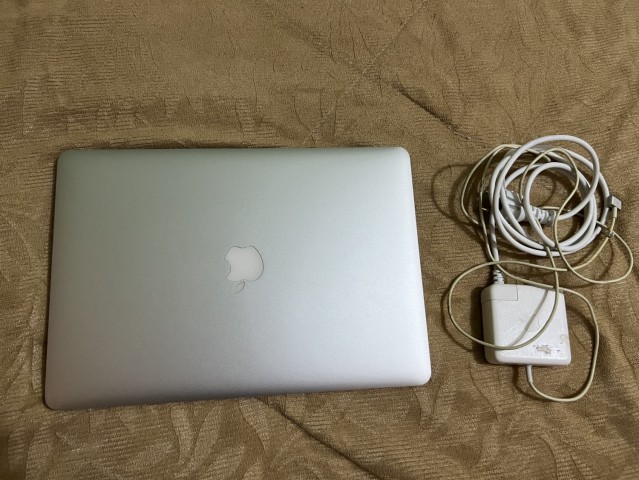 Venda MacBook Pro 15, i7, 16GB, 256gb