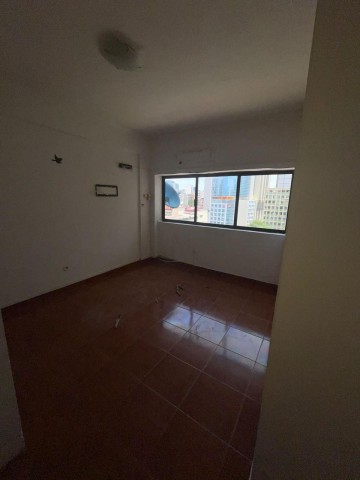 Venda VENDER: APARTAMENTO T1 LARGO JOTA PIMENTA INGOMBOTA
