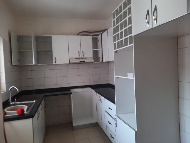 Venda Vende-se um apartamento T3 na centralidade do kilamba