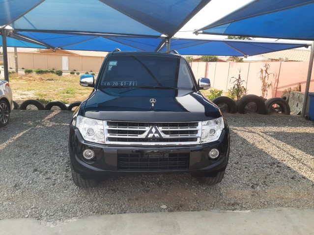Venda Mitshubishi pajero impecável v6