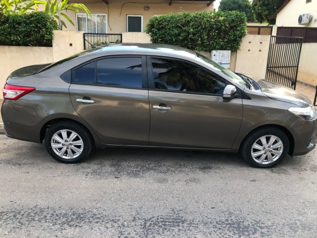 Venda Toyota yaris selado
