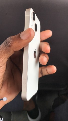 Venda IPhone 13 Mini/128GB, novo (com carregador) origem Reino Unido: 490 mil