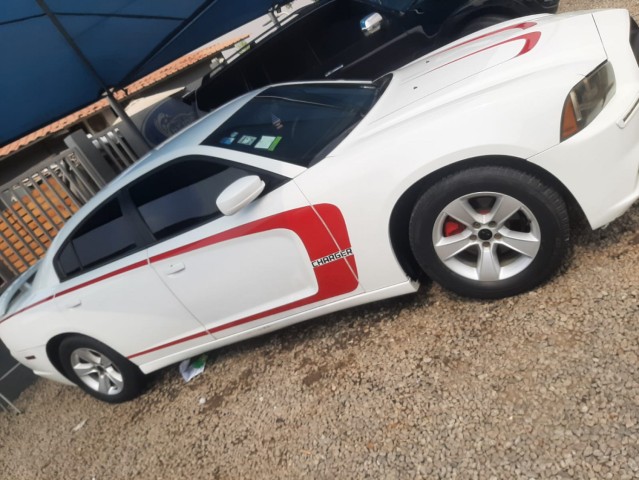 Venda Dodge challeng 5.7 v6 impecável