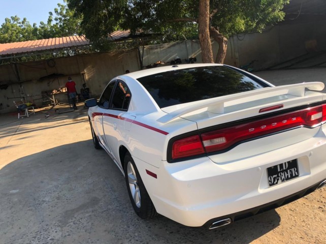 Venda Dodge challeng 5.7 v6 impecável