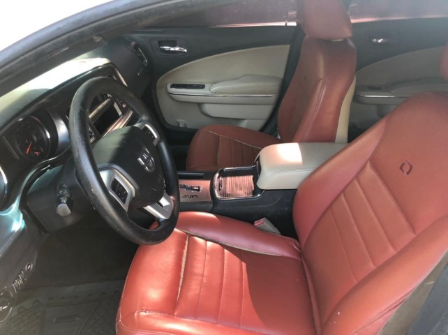 Venda Dodge challeng 5.7 v6 impecável
