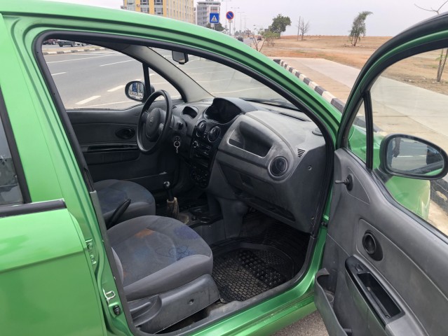 Venda Chevrolet Spark LS semi no a 2.300.000 kz negociável