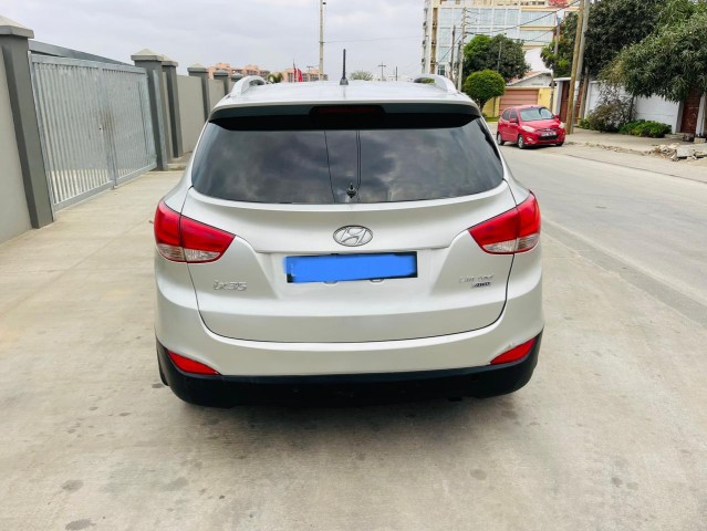 Venda Yhundai IX35 tucson impecável