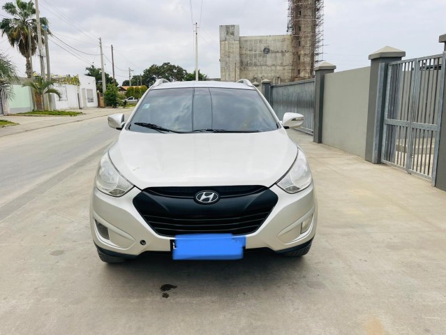 Venda Yhundai IX35 tucson impecável