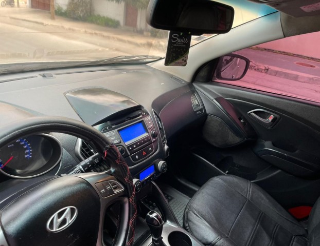 Venda Yhundai IX35 tucson impecável