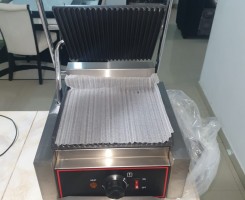 A venda Tostadeira Electrica Grande - Fahita Sandes Nova