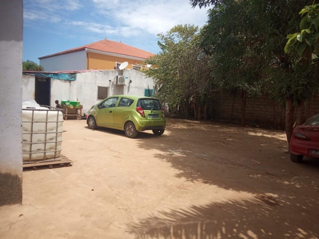 Venda Moradia T3 e Anexos T2;T1