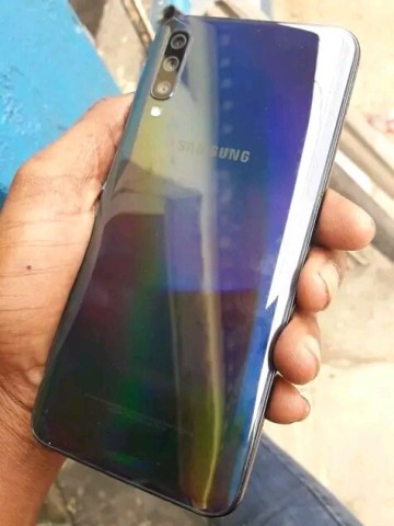 Venda Desapego um Samsung Galaxy A50