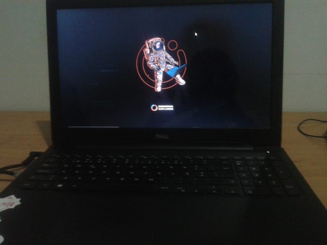 Venda PC PORTÁTIL DELL LATITUDE 3590
