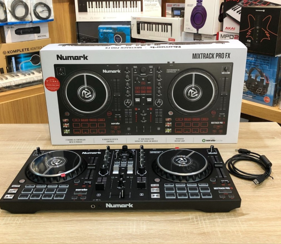 Venda CONTROLADORA NUMARK MIXTRACK PRO FX