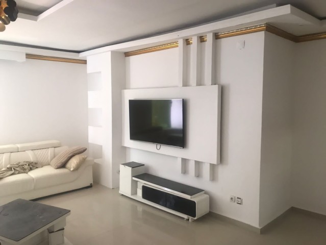 Venda Vende-se Vivenda V3+1 condomínio BPC1 Camama