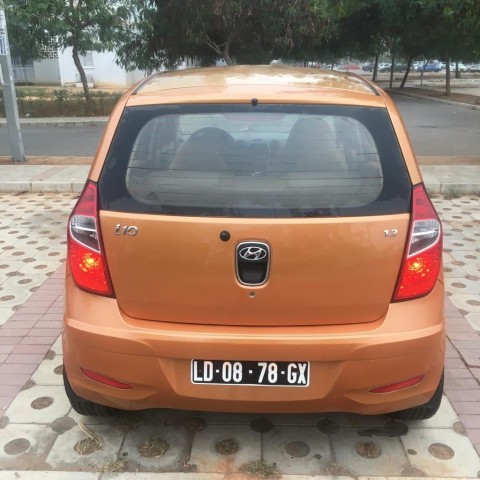 Venda Yhundai i10 1.2 impecável