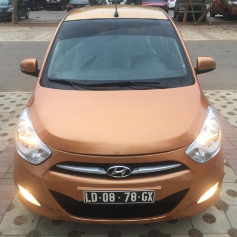 Venda Yhundai i10 1.2 impecável