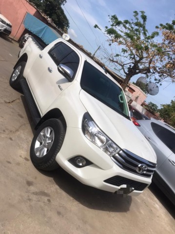 Venda TOYOTA Hilux João Lourenço