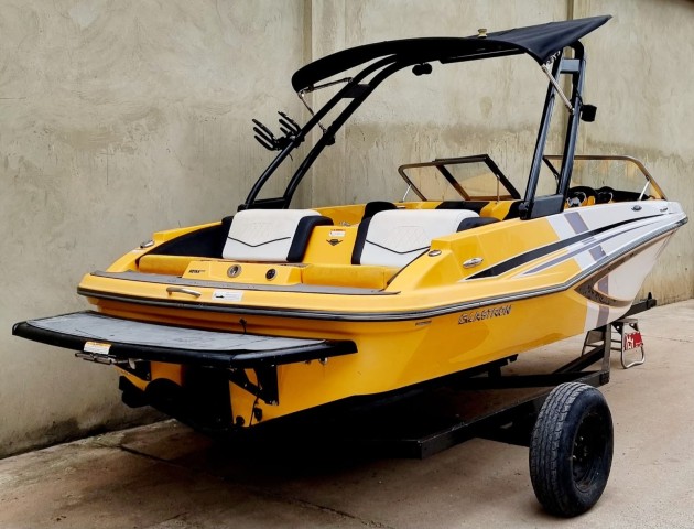 Venda Glastron GT180 Wake edition