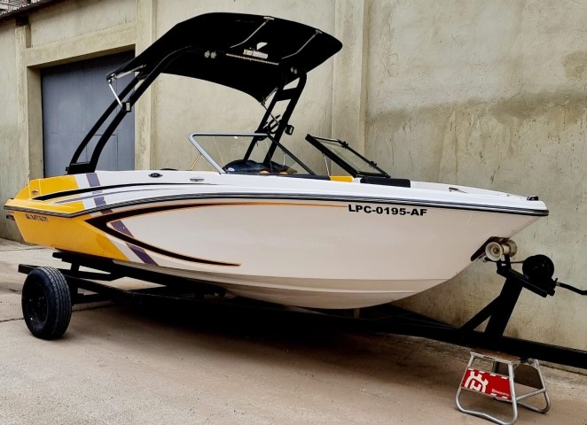 Venda Glastron GT180 Wake edition