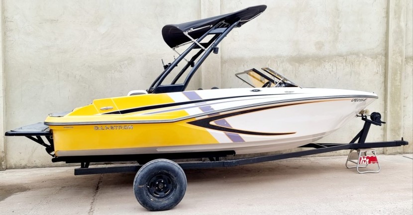 Venda Glastron GT180 Wake edition