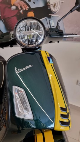 Venda Vespa 300 Racing Sixties