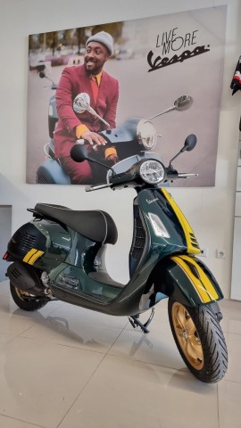 Venda Vespa 300 Racing Sixties