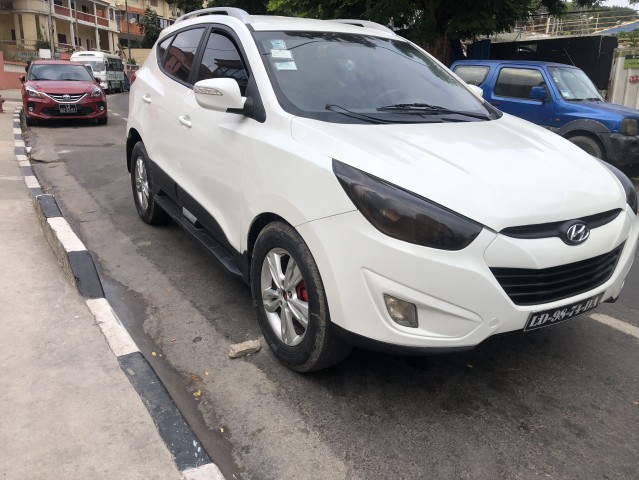 Venda Hyndai Tucson ix35 limpo é bem conservado