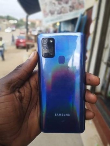 Venda Samsung Galax 21s 64 gb