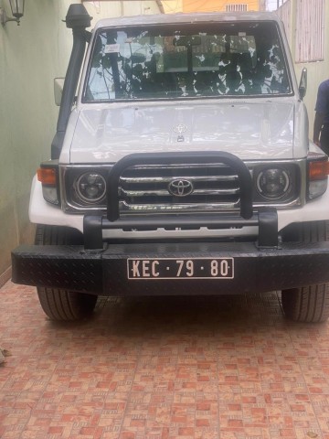 Venda Toyota Land Cruiser (Cabine Simples)