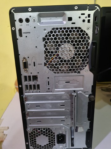 Venda Computador de mesa HP i3 7 geração