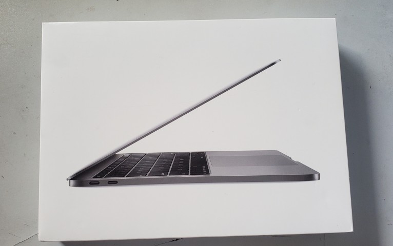 Venda Macbook Pro 13.3 retina 2017 i7 16 GB RAM