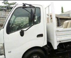 Comprar Vendo Carrinha Toyota Hino
