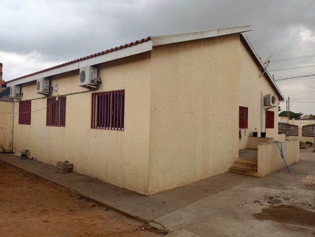 Venda Vivenda V3 No Condomínio Girassol EM Viana, Luanda Sul