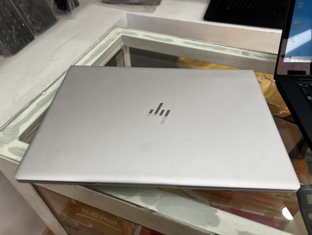 Venda Portáteis Dell e HP semi novos da Europa a bom preço