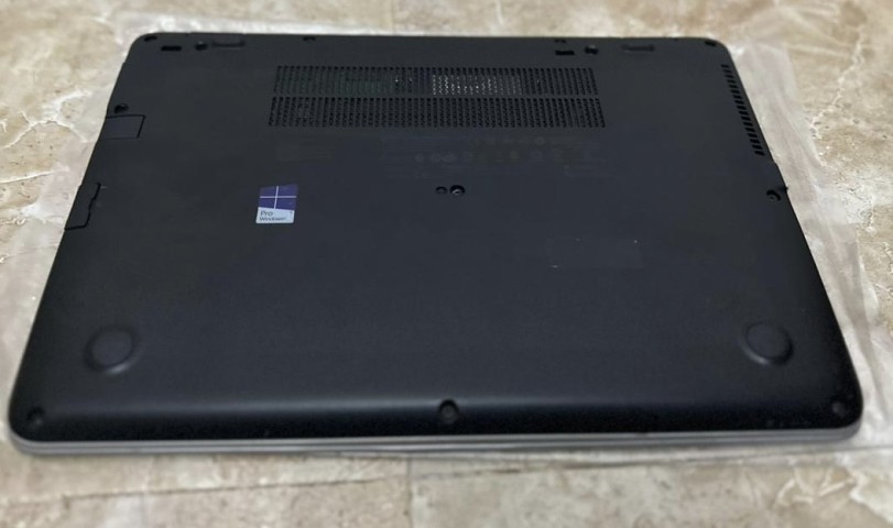 Venda Portátil HP Elitebook Core i7 8GB RAM 256GB SSD semi novo