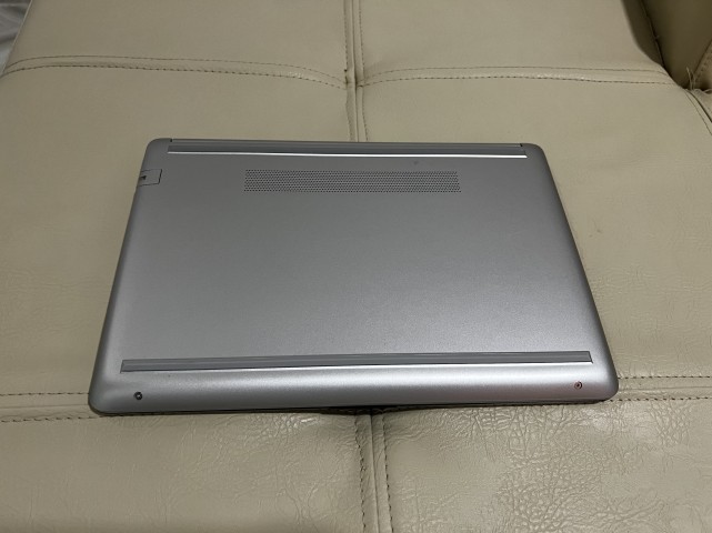 Venda Portátil HP 14s Core i5 10a geração 8GB RAM 256GB SSD semi novo