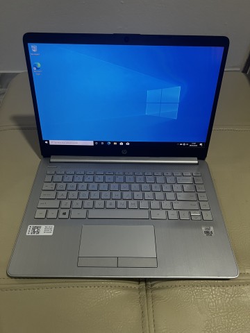 Venda Portátil HP 14s Core i5 10a geração 8GB RAM 256GB SSD semi novo