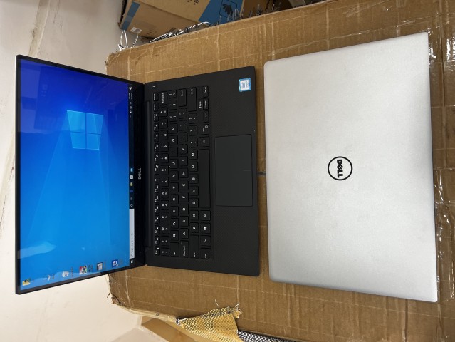 Venda Portáteis Dell XPS Core i5 8GB RAM 256GB SSD Ecrã digital