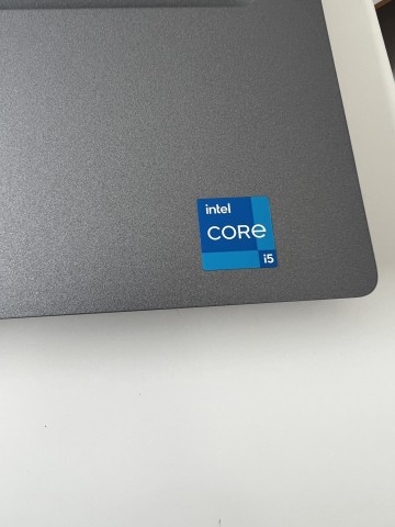 Venda Portáteis Dell i5 11a geração 8GB RAM 256GB SSD Novos selados