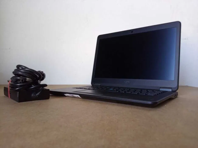 Venda 508# DELL Latitude E7450 14" - i5 + 8gb ram