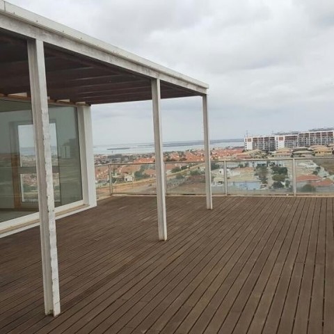 Venda Apartamento T4 duplex ( Penthouse) no Condomínio Terraços do Atlântico, em Talatona