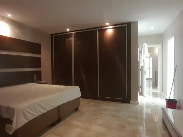Venda VIVENDA V4, COM MOBILIA E PISCINA NO CONDOMÍNIO HÍPICOS