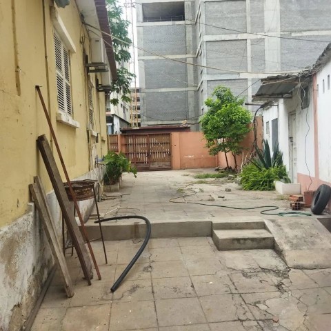 Venda Moradia de tipologia T8 com anexo, no Kinaxixi, centro da Cidade